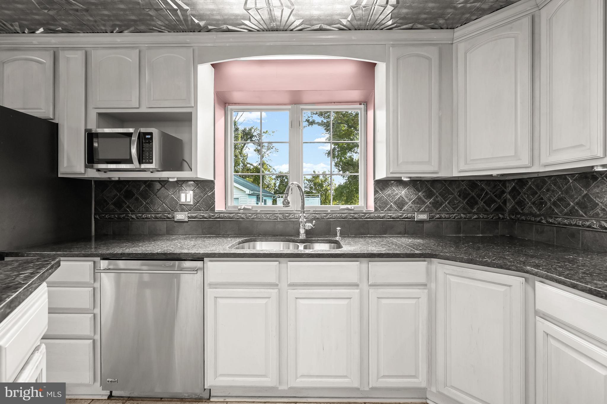 6380 Meadowridge Road Elkridge, MD 21075 - Photo 13 of 62 Kitchen