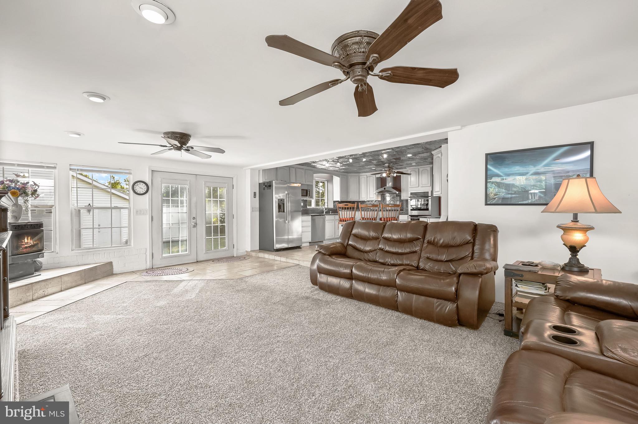 6380 Meadowridge Road Elkridge, MD 21075 - Photo 18 of 62 Family Room