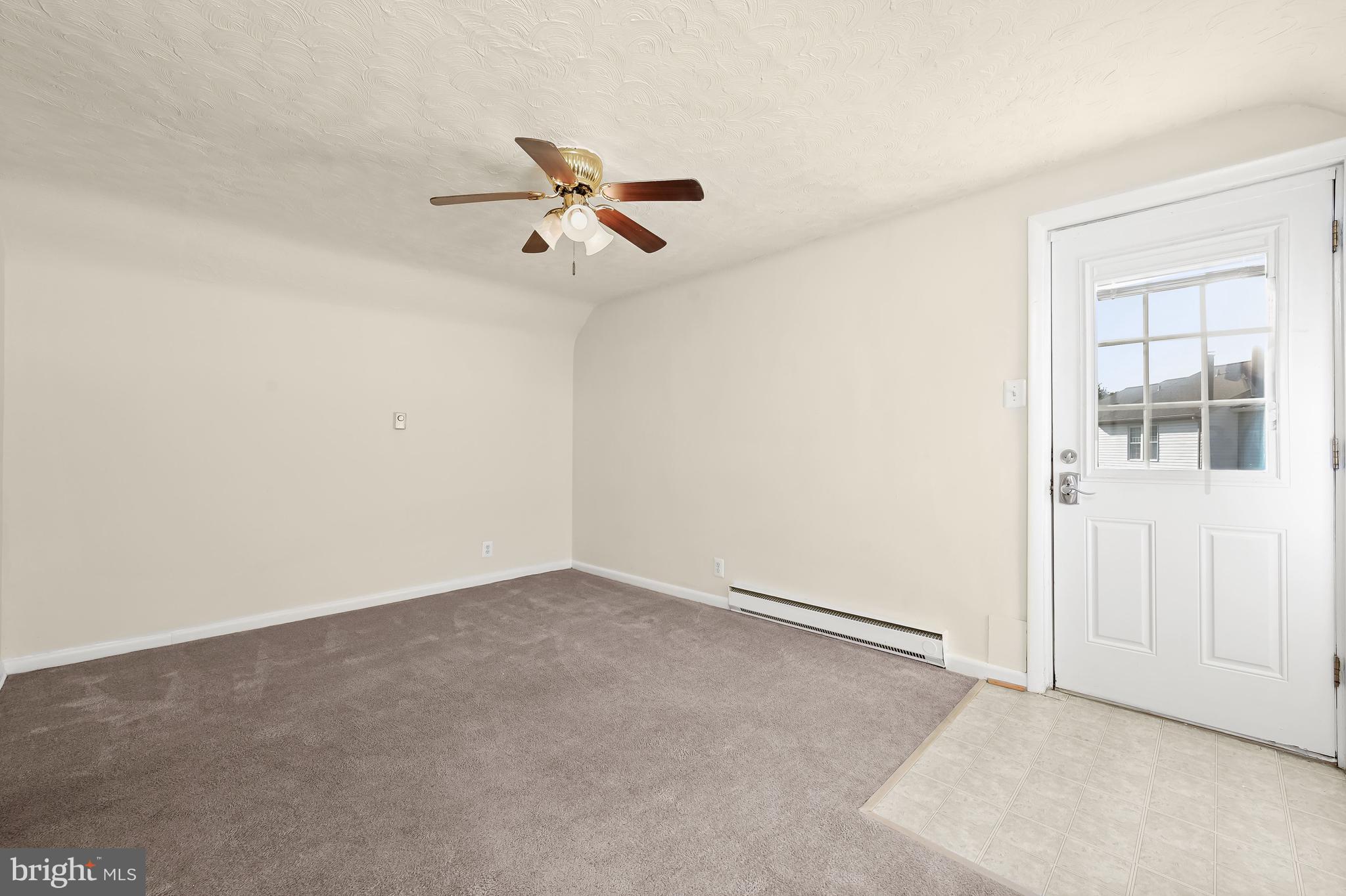 6380 Meadowridge Road Elkridge, MD 21075 - Photo 27 of 62 Sitting Room