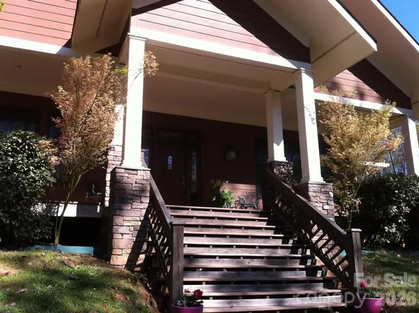 $725,000 | 146 North Harbor Watch Drive, Statesville, NC 28677