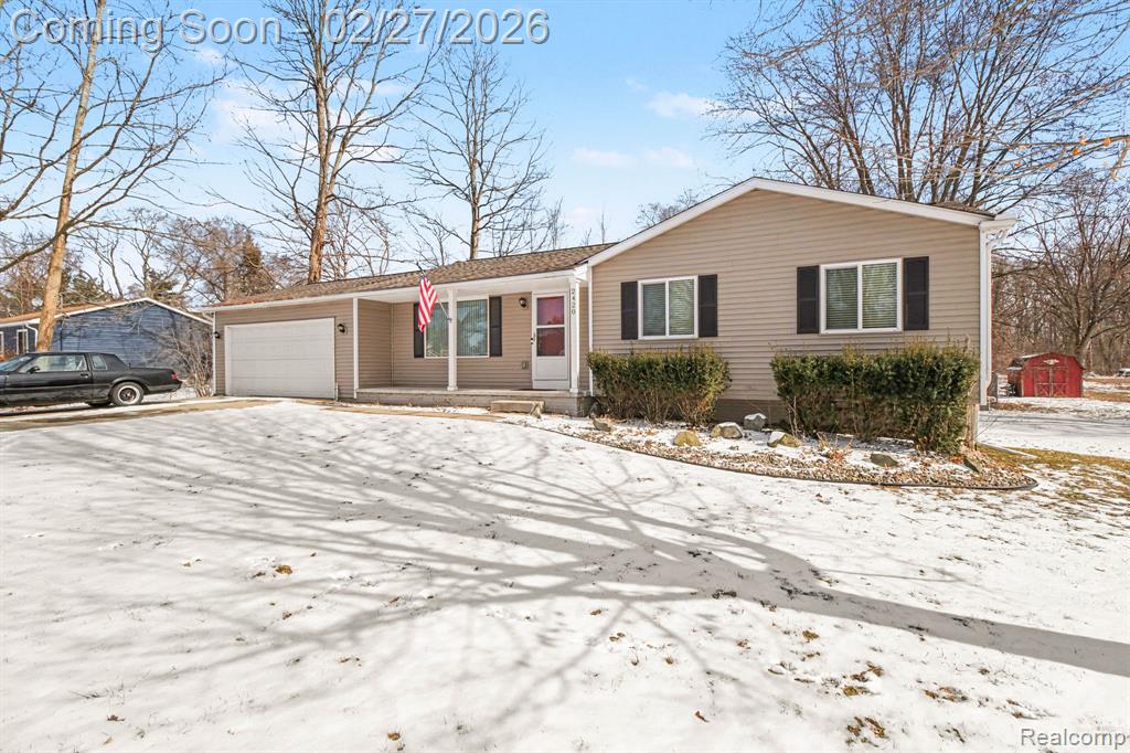 2420 Jones Road Waterford, MI 48327 - Photo 2 of 22 Gallery Image 2