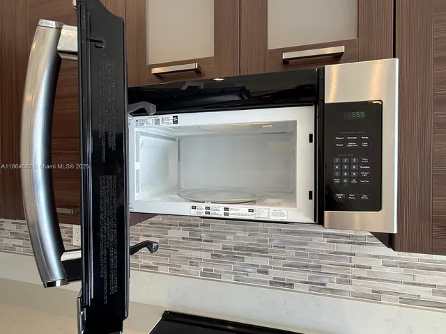 $4,050 | 15677 Northwest 91st Court, Unit 15677, Miami Lakes, FL 33018