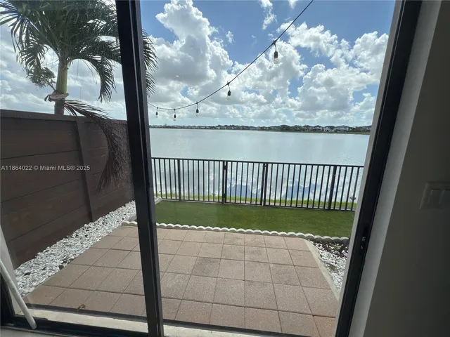 $4,050 | 15677 Northwest 91st Court, Unit 15677, Miami Lakes, FL 33018