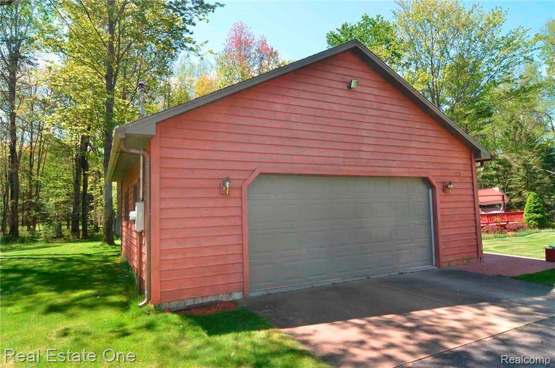 4353 Poplar Road Lincoln, MI 48742 - Photo 8 of 38 2017-05-27 03.13