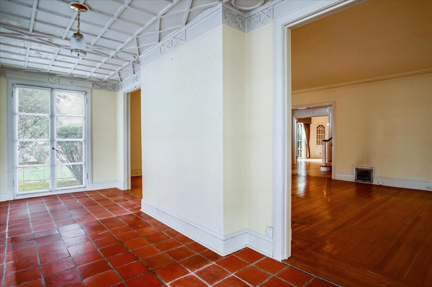 286 5th Street Gilroy, CA 95020 - Photo 11 of 47 a view of a hallway with a window