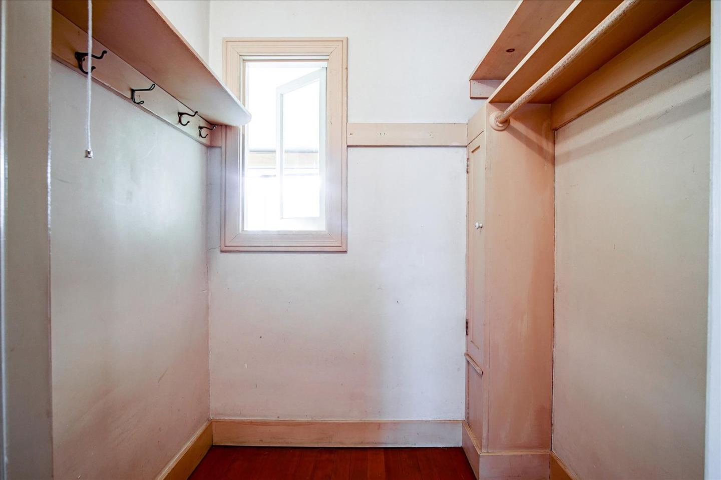 286 5th Street Gilroy, CA 95020 - Photo 33 of 47 a view of small space with wooden floor and windows