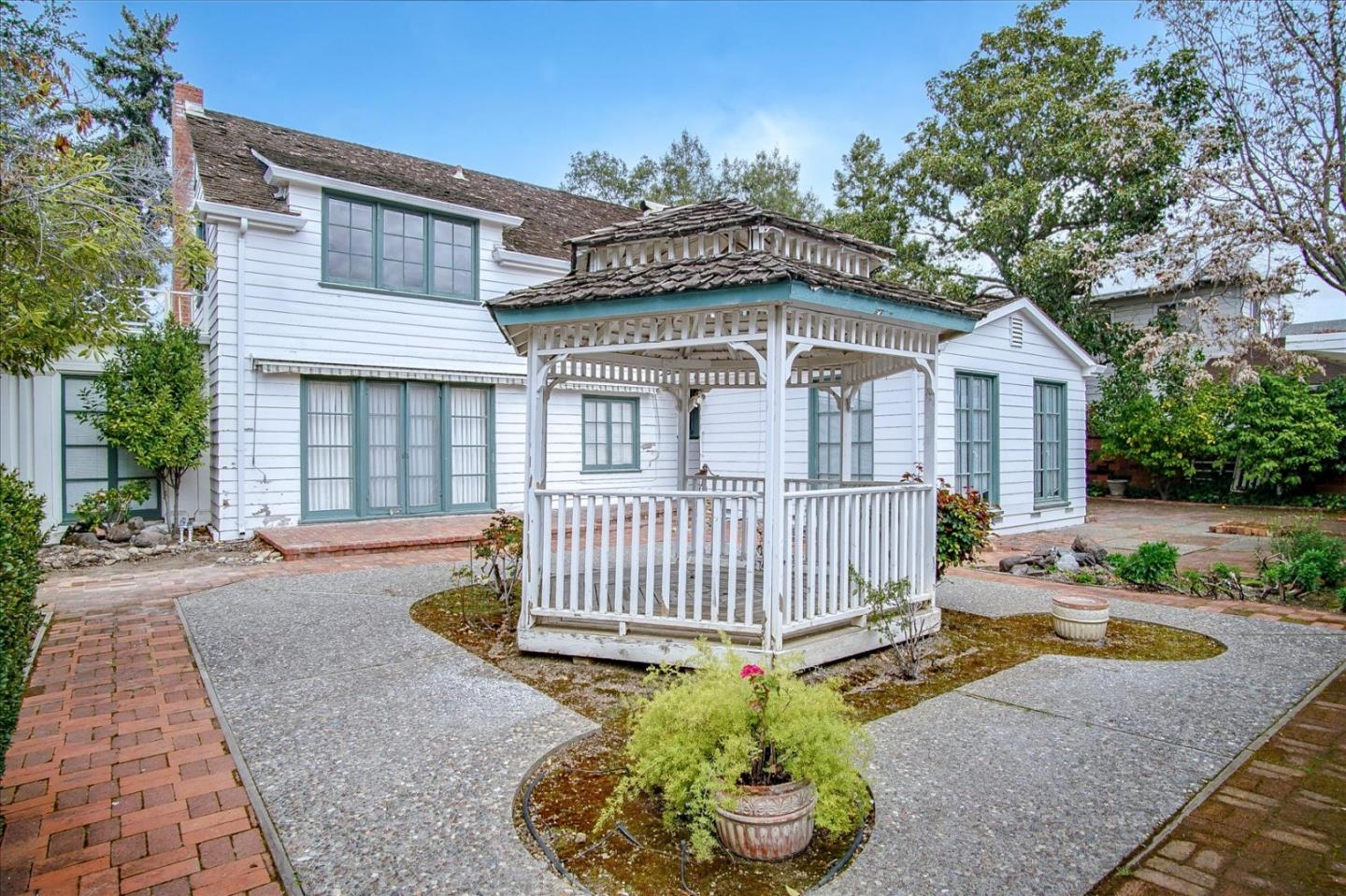 286 5th Street Gilroy, CA 95020 - Photo 42 of 47 front view of a house with a porch