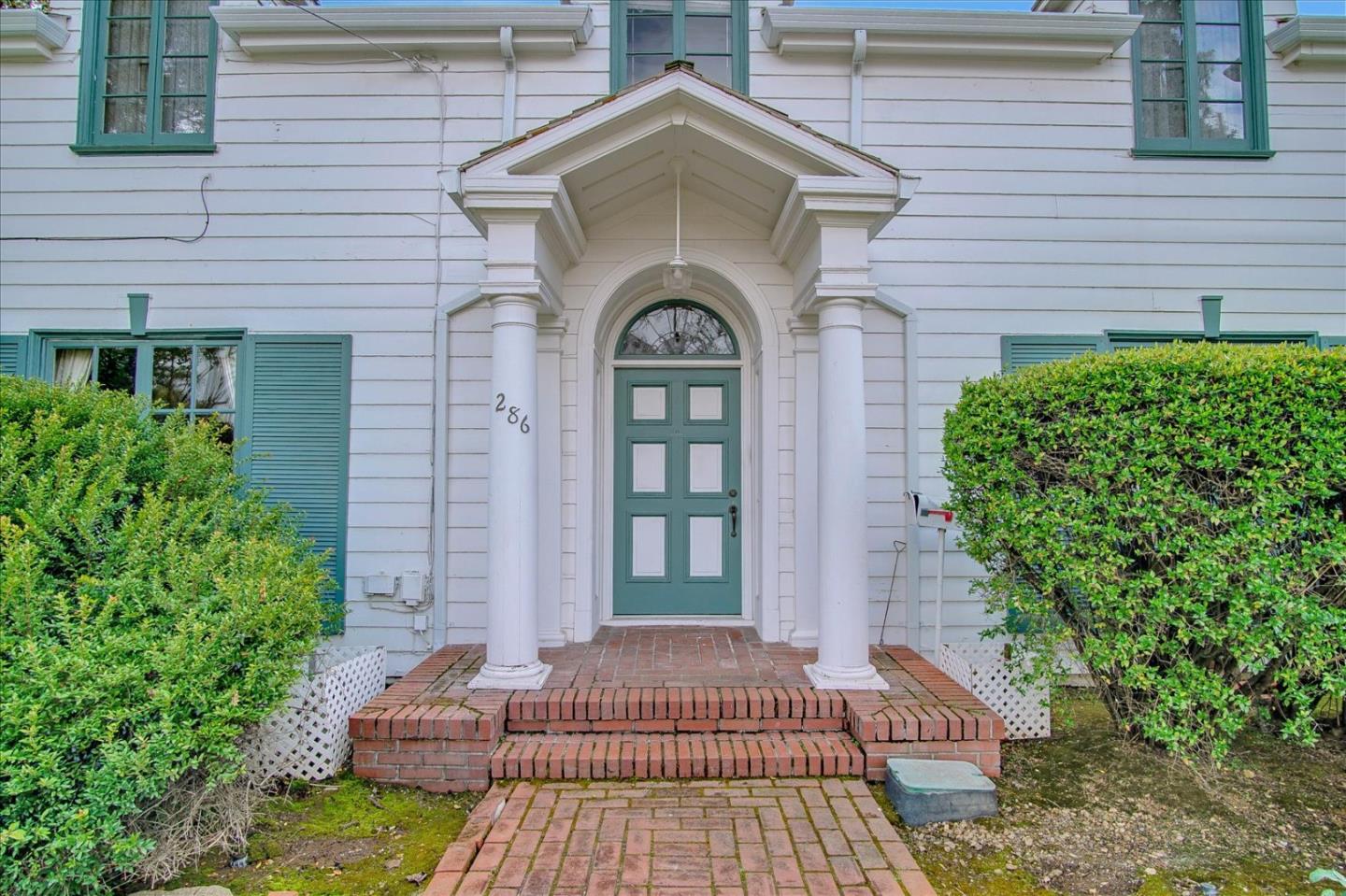 286 5th Street Gilroy, CA 95020 - Photo 7 of 47 a view of a brick house with a large windows