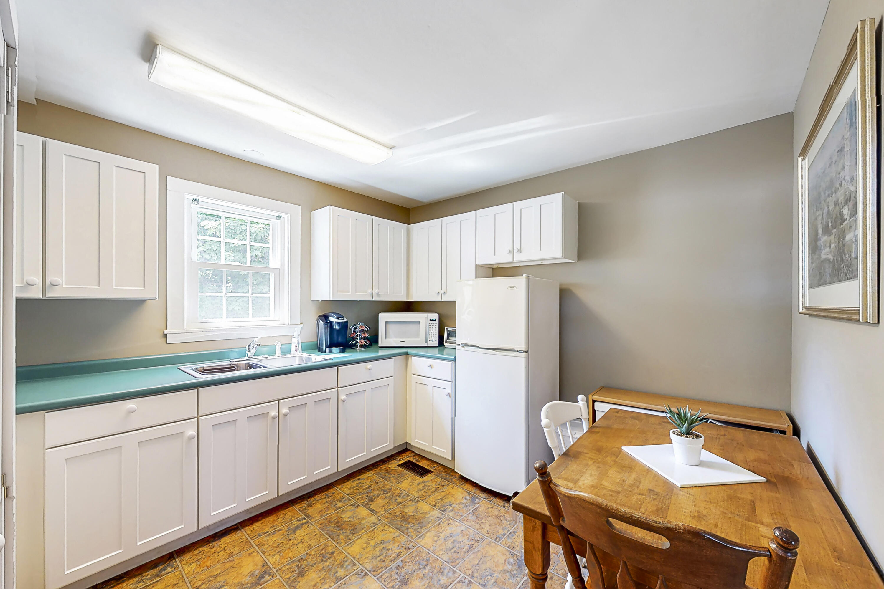 28 Church Road Brunswick, ME 04011 - Photo 5 of 41 28_Church_Rd_ME-06-13-2021-23