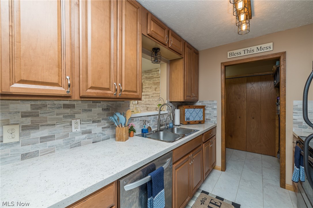 10192 Dewhurst Road Elyria, OH 44035 - Photo 9 of 32 Gallery Image 9