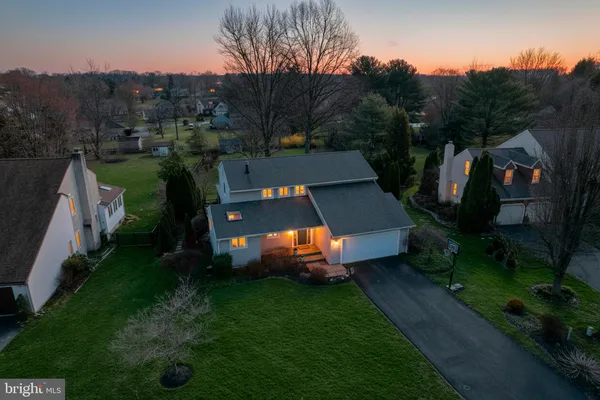 $585,000 | 107 Country Flower Road, Newark, DE 19711