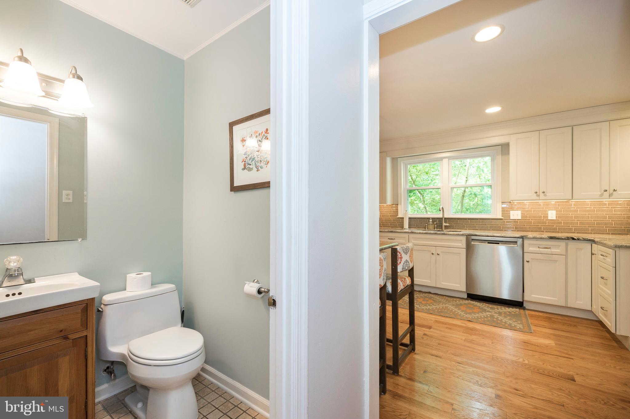 29 Rabbit Run Lane Glenmoore, PA 19343 - Photo 16 of 31 Powder Room