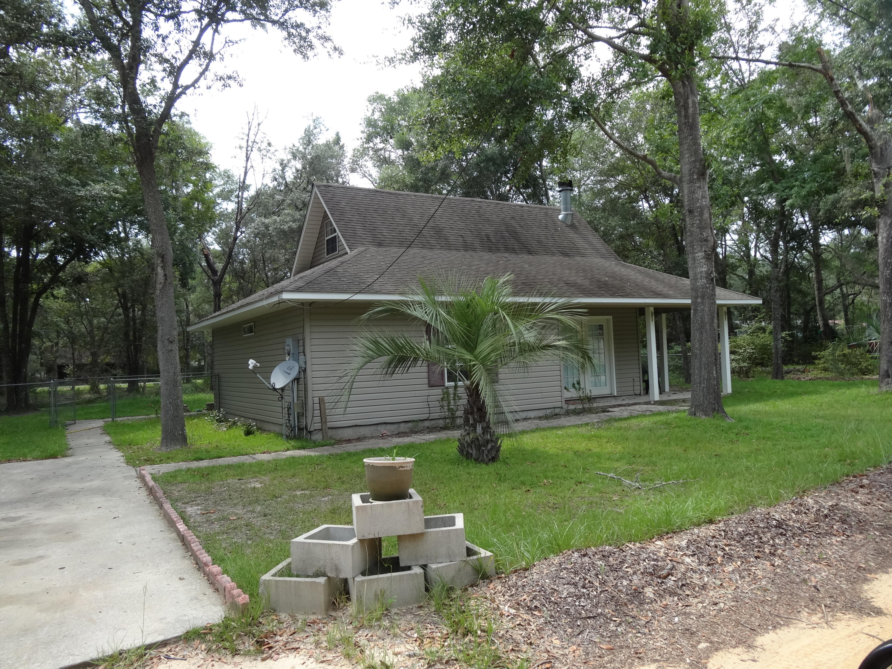 110 Redfish Road Freeport, FL 32439 - Photo 1 of 13 Main Photo
