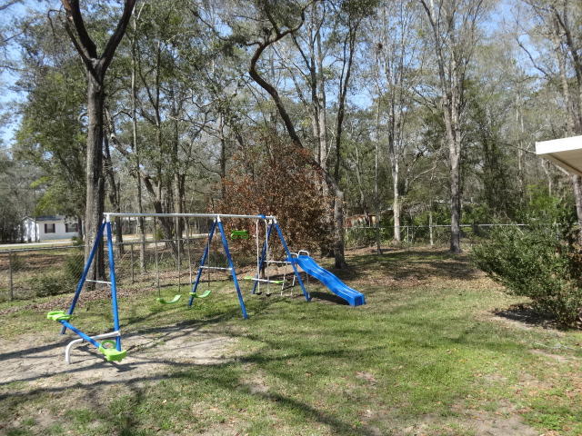 110 Redfish Road Freeport, FL 32439 - Photo 13 of 13 fenced back yard
