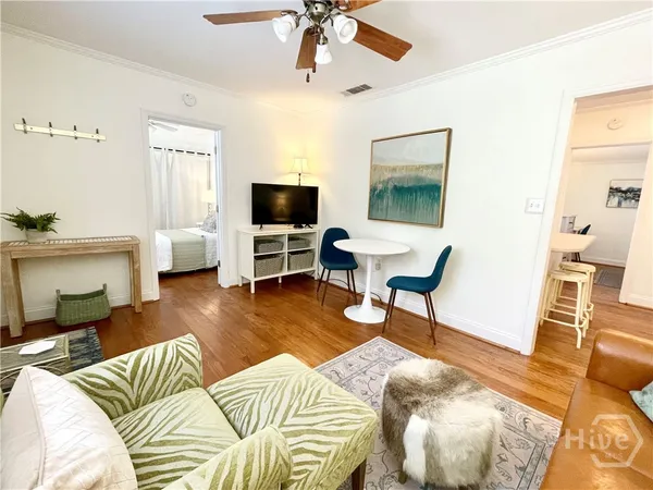 $3,200 | 217 West Taylor Street, Savannah, GA 31401