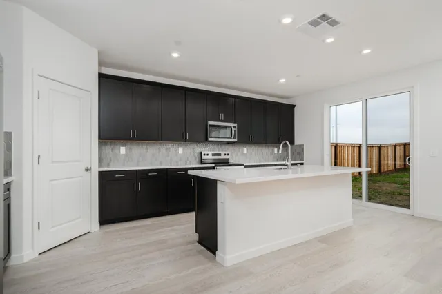 $749,999 | 1300 Bastion Avenue, Galt, CA 95632