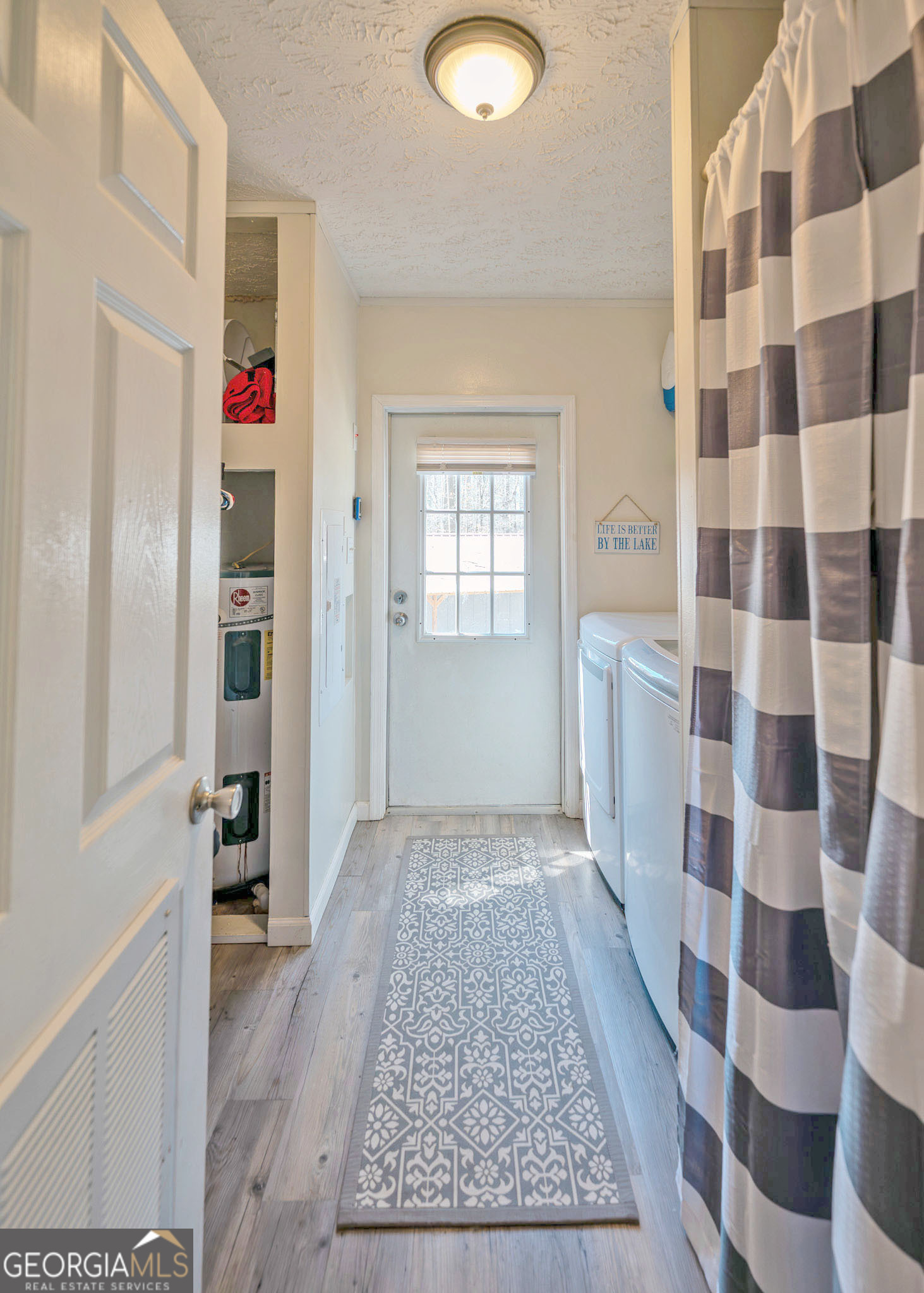 272 Lakeside Trail Martin, GA 30557 - Photo 24 of 35 a view of bathroom