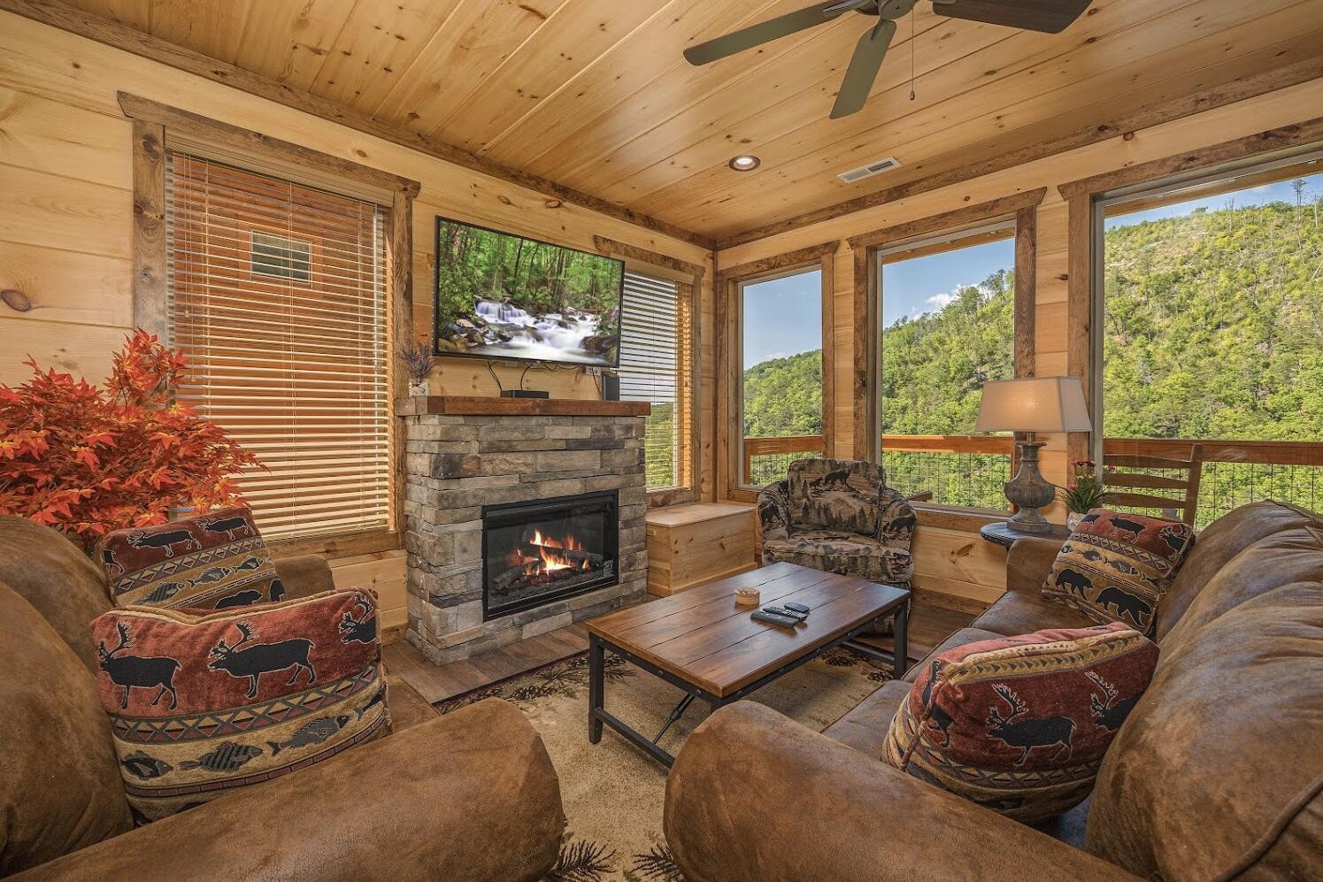 1121 Autumn Path Way Sevierville, TN 37862 - Photo 4 of 35 Gallery Image 4
