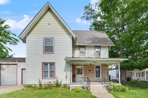 $158,105 | 205 North Walnut Street, Maquoketa, IA 52060