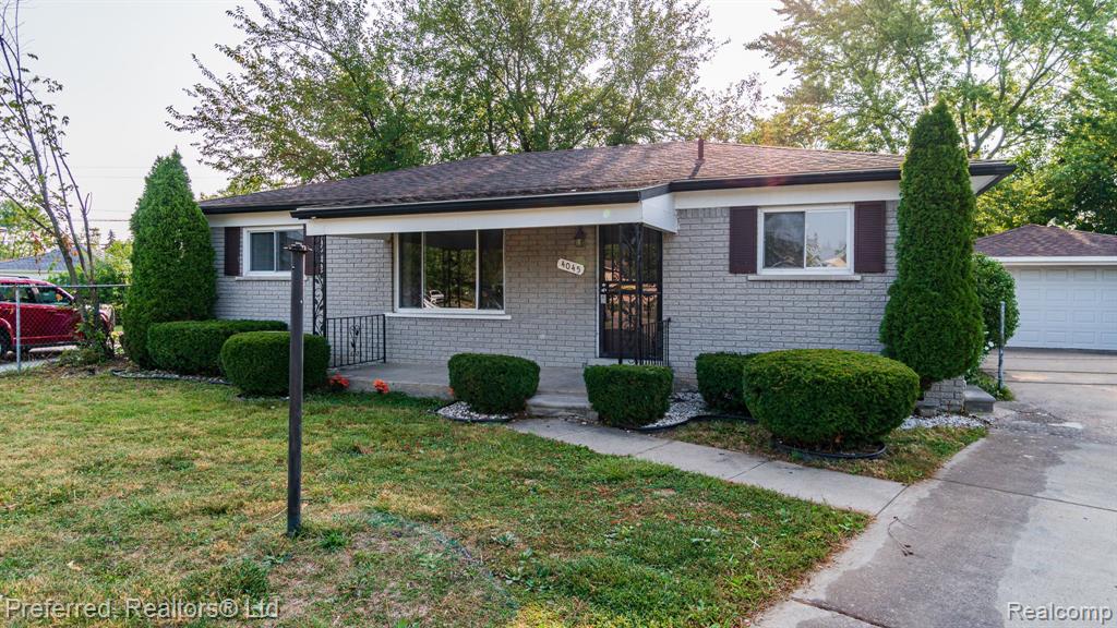 4045 Burns Street Inkster, MI 48141 - Photo 2 of 28