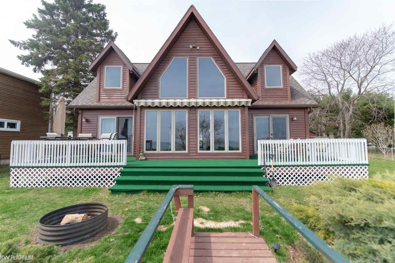 2825 Lakeshore Road Applegate, MI 48401 - Photo 2 of 39 31378588-1.JPG