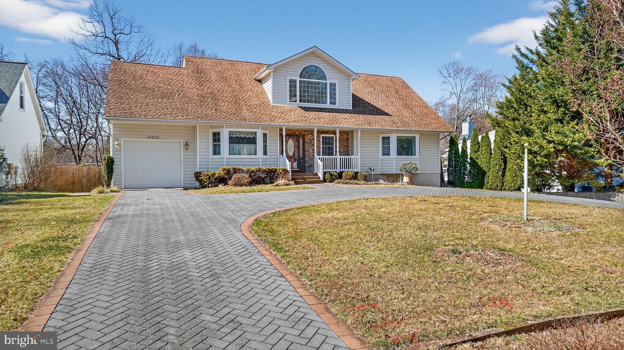 15022 Snowden Drive Silver Spring, MD 20905 - Photo 2 of 88 Circular Driveway