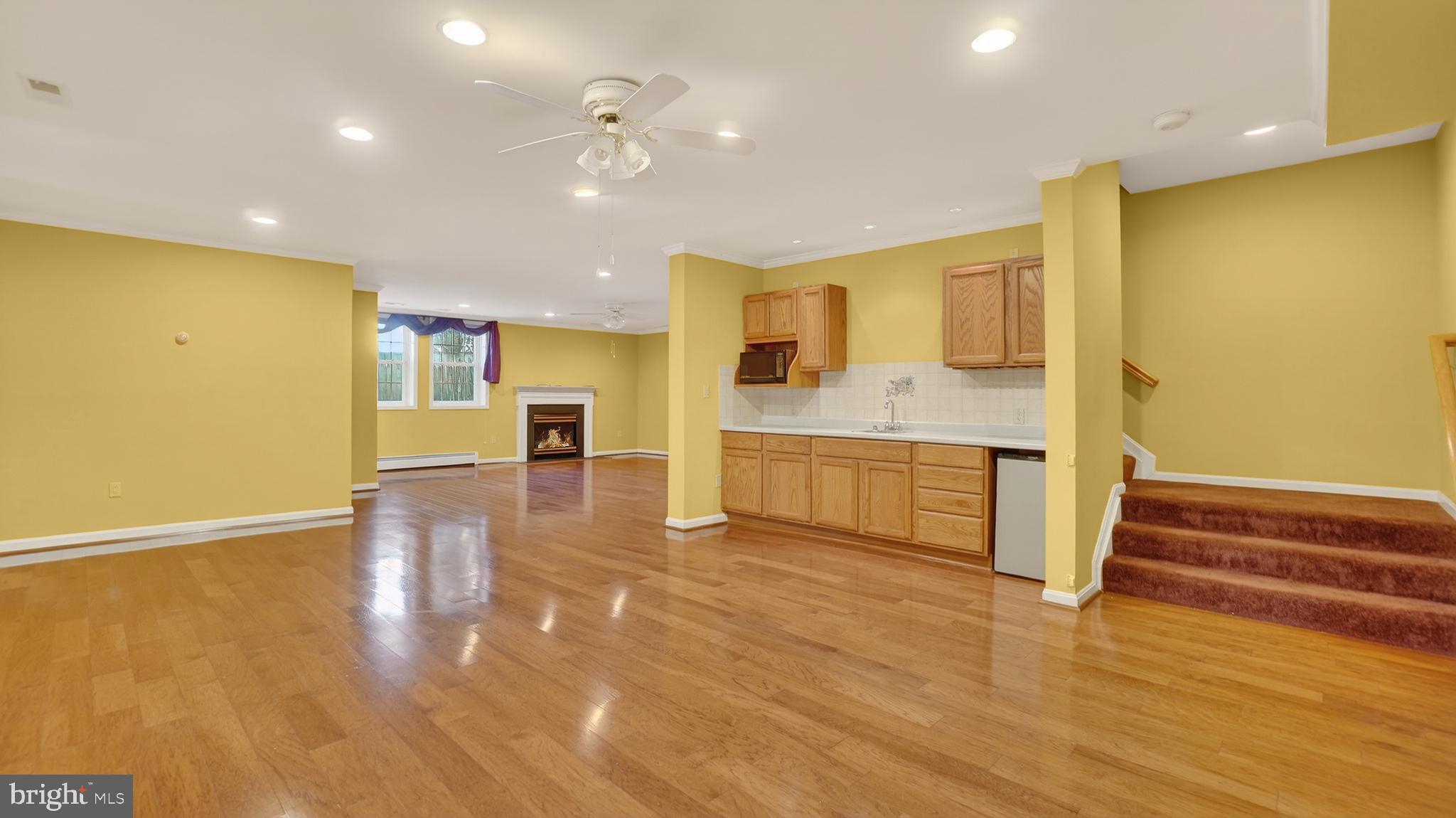15022 Snowden Drive Silver Spring, MD 20905 - Photo 59 of 88 Kitchenette/Wetbar