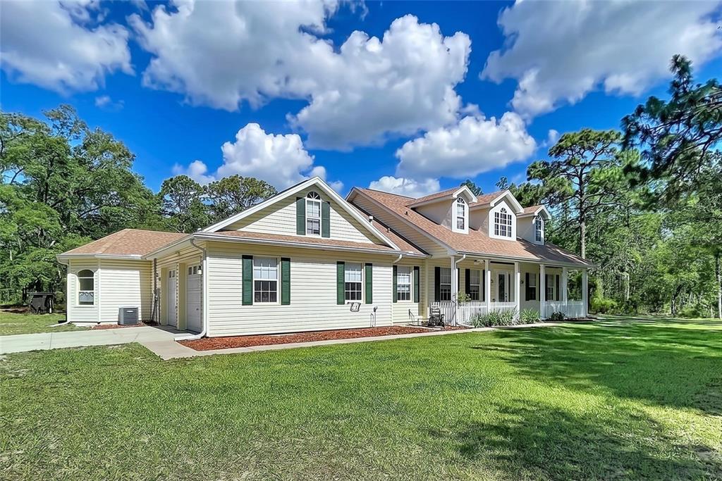 16475 Kids Avenue Weeki Wachee, FL 34614 - Photo 5 of 100