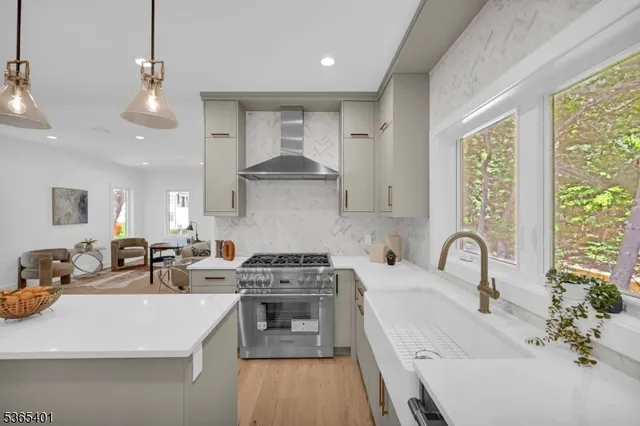 $1,699,000 | 25 Wardell Road, Livingston, NJ 07039