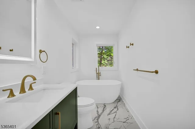 $1,699,000 | 25 Wardell Road, Livingston, NJ 07039