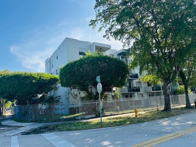 3181 Southwest 13th Street, Unit 307 Miami, FL 33145 - Photo 18 of 19 Gallery Image 18