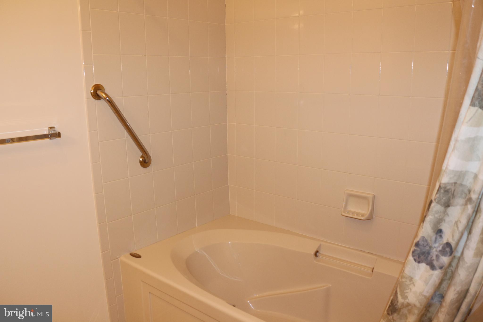 75 Kyle Way Ewing, NJ 08628 - Photo 11 of 15