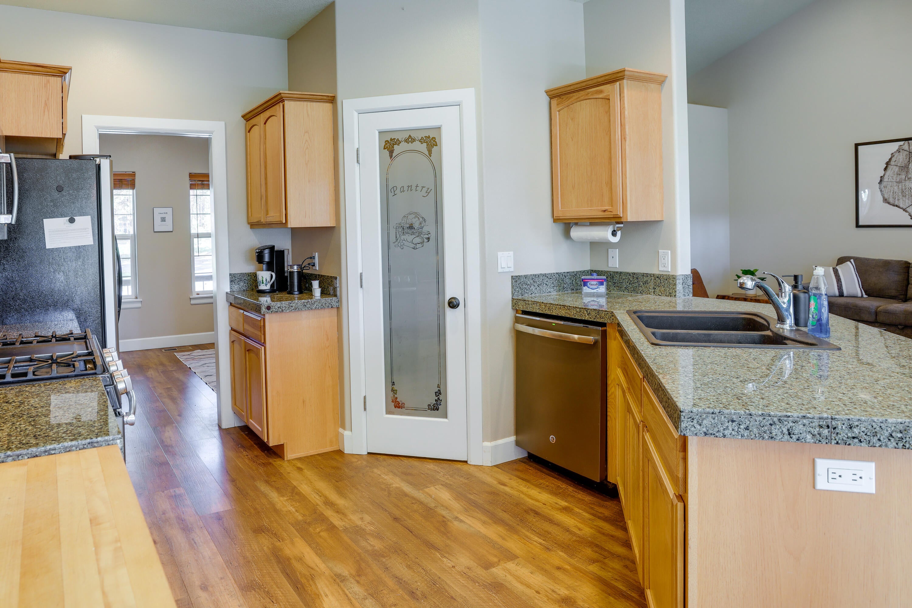 59922 Navajo Road Bend, OR 97702 - Photo 11 of 49 Set-028