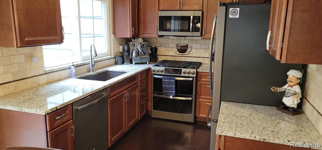 1520 Hidden Valley Lane Rochester Hills, MI 48306 - Photo 14 of 29