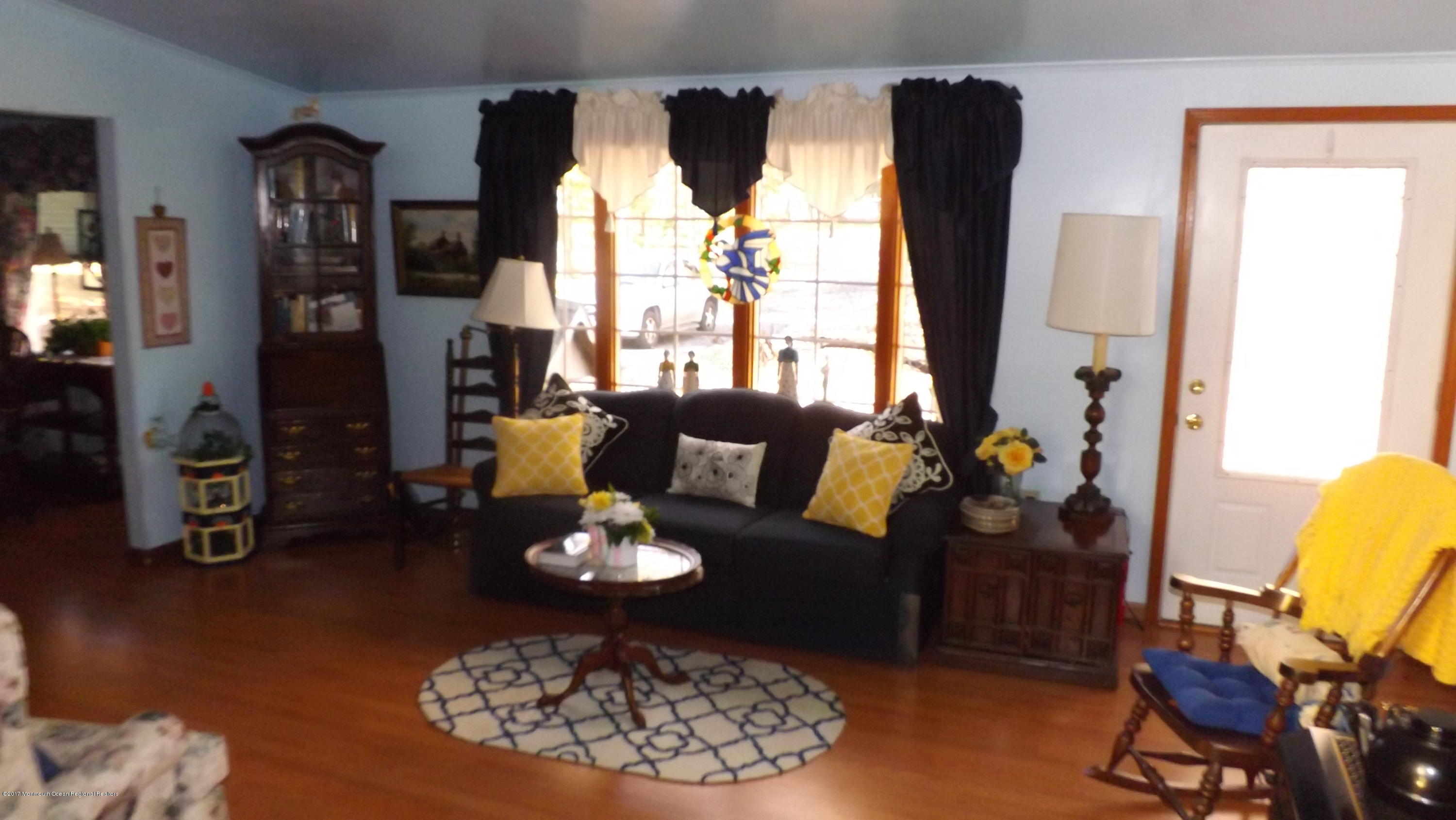 879 Bethel Church Road Jackson, NJ 08527 - Photo 5 of 25 DSCF1718