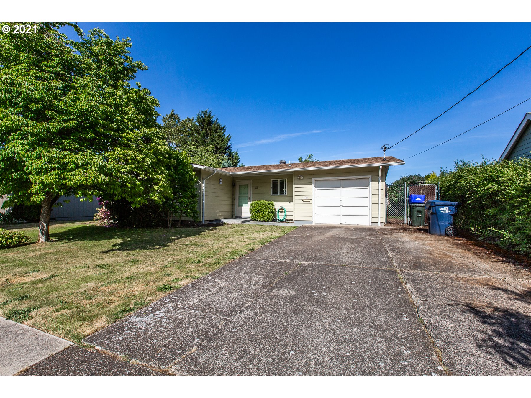 1139 Custom Way Springfield, OR 97477 - Photo 1 of 25