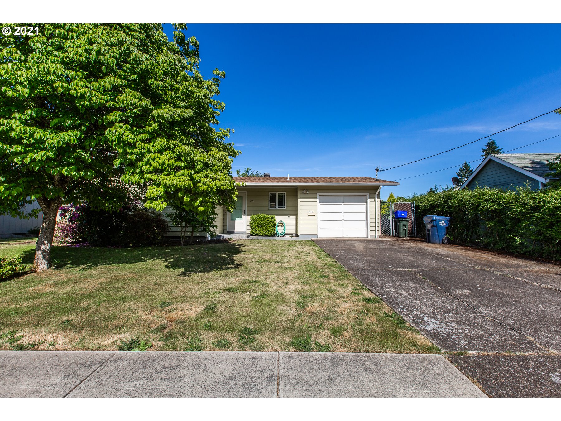 1139 Custom Way Springfield, OR 97477 - Photo 2 of 25