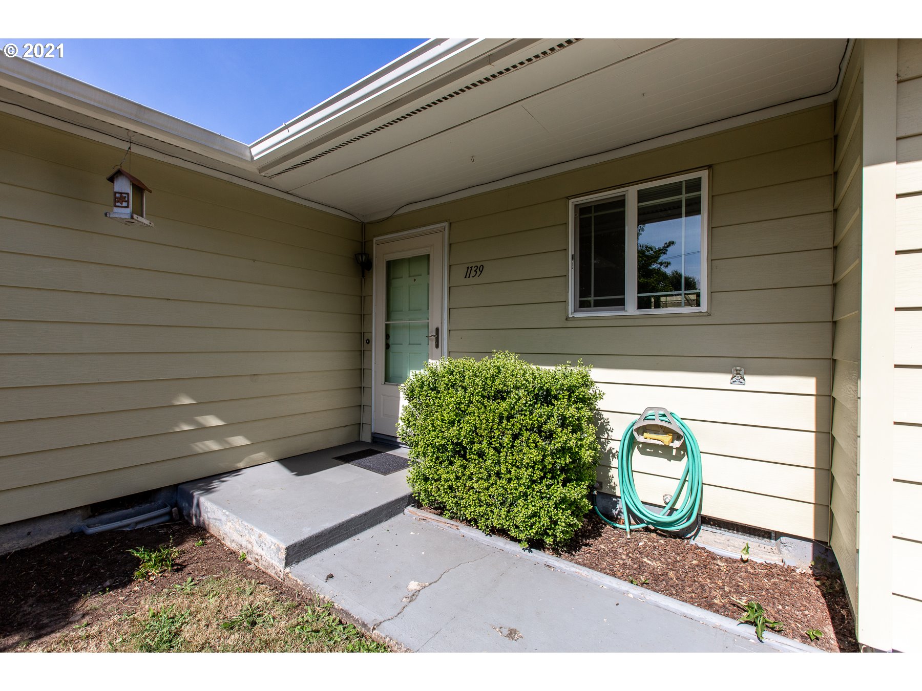 1139 Custom Way Springfield, OR 97477 - Photo 3 of 25