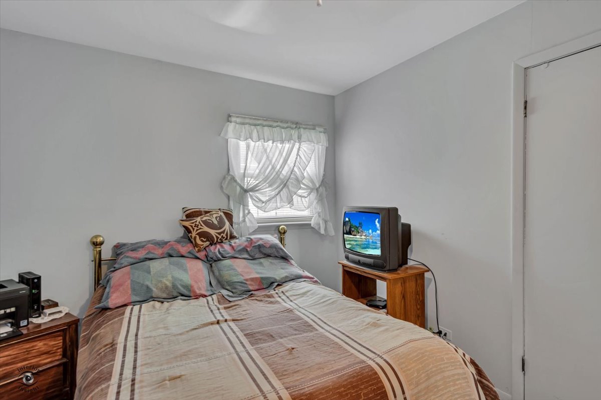 6253 Birmingham Street Chicago Ridge, IL 60415 - Photo 11 of 25