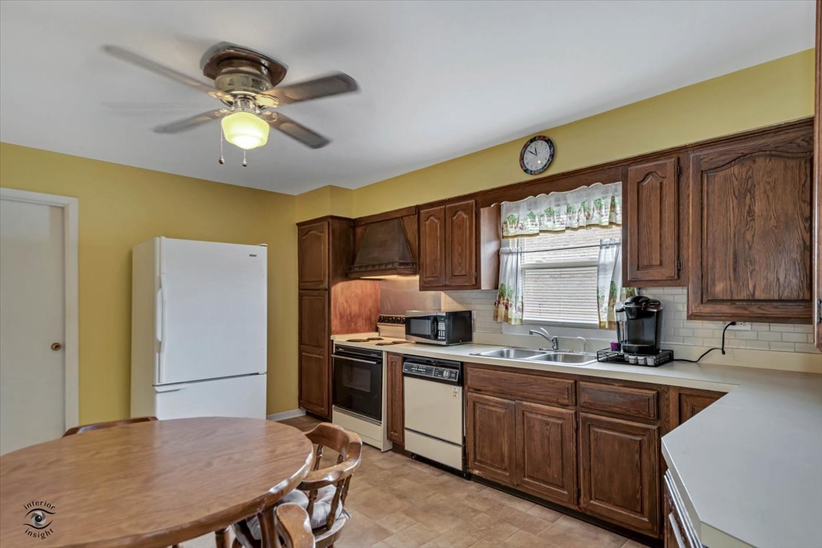 6253 Birmingham Street Chicago Ridge, IL 60415 - Photo 8 of 25