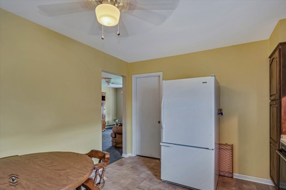 6253 Birmingham Street Chicago Ridge, IL 60415 - Photo 10 of 25