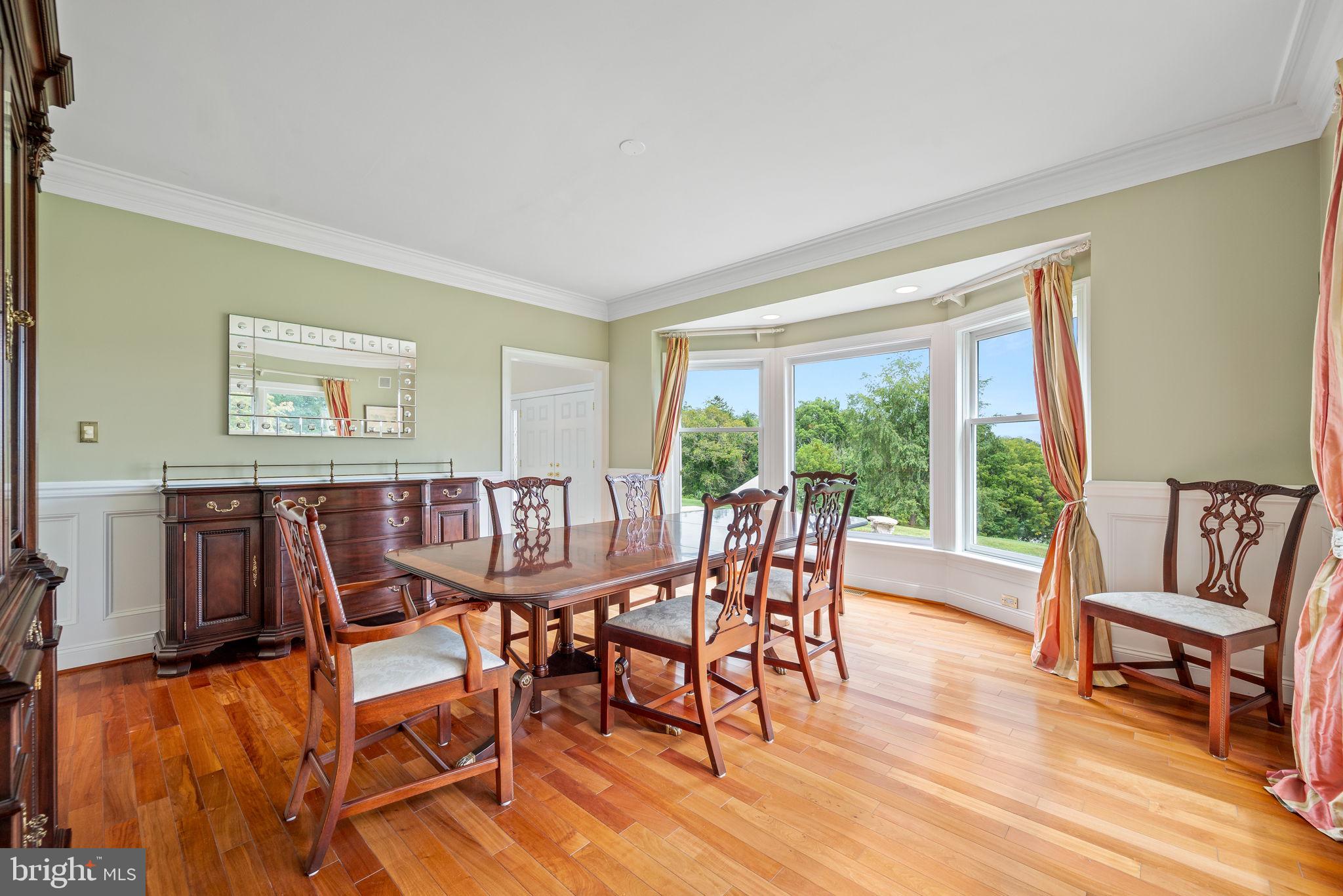 735 North Reeds Road Downingtown, PA 19335 - Photo 14 of 66 Dining Room