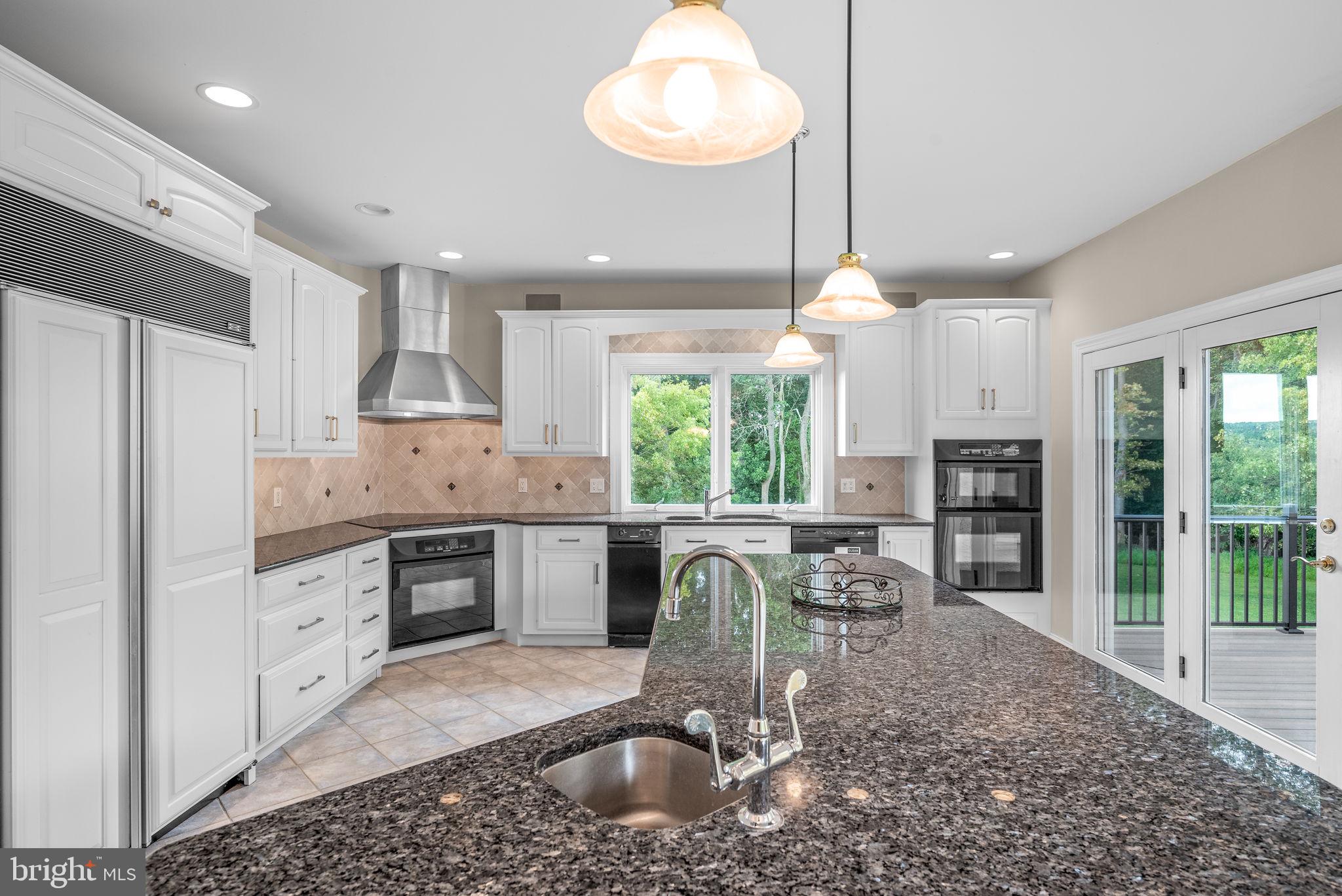 735 North Reeds Road Downingtown, PA 19335 - Photo 24 of 66 Granite Countertops