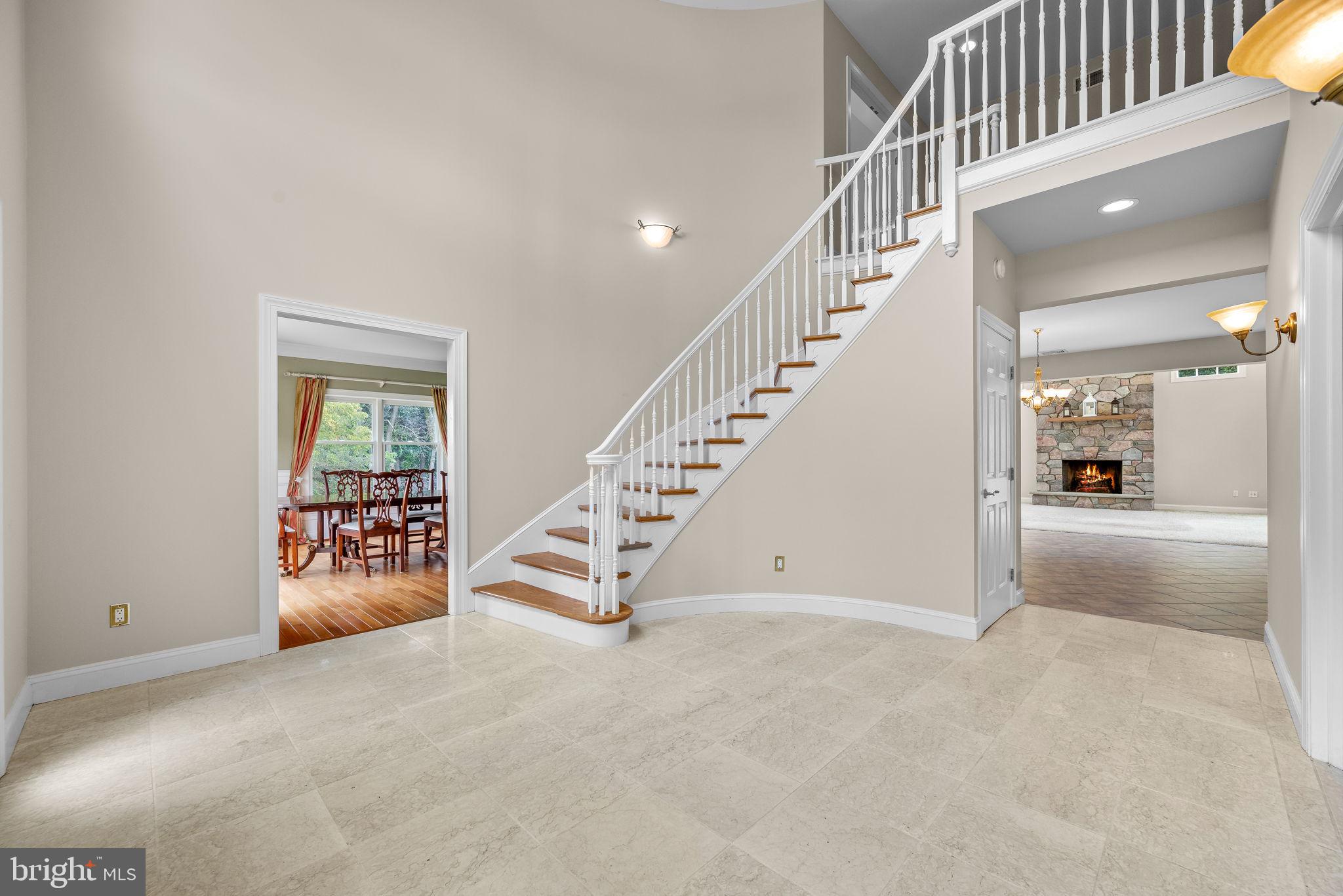 735 North Reeds Road Downingtown, PA 19335 - Photo 8 of 66 Foyer