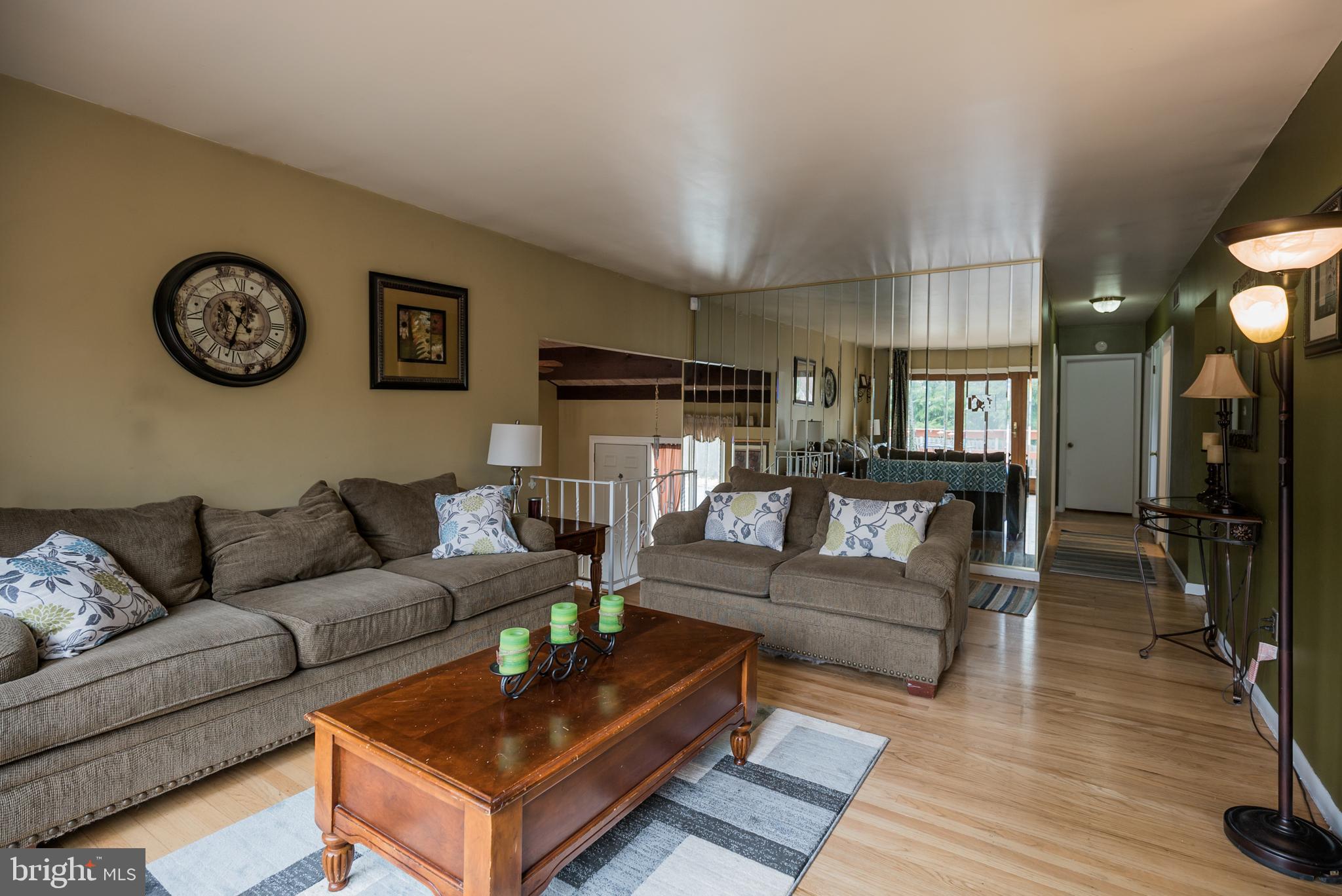 725 Liberty Road Mount Laurel, NJ 08054 - Photo 3 of 30