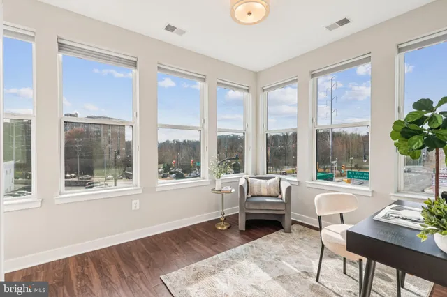 $542,500 | 989 South Buchanan Street, Unit 225, Arlington, VA 22204