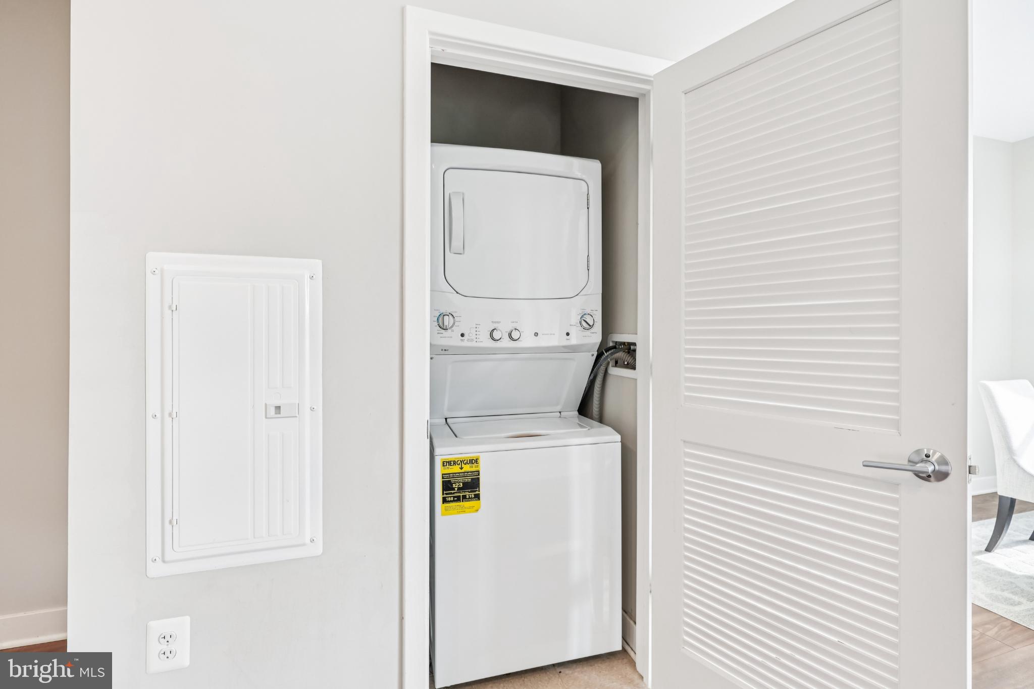 989 South Buchanan Street, Unit 225 Arlington, VA 22204 - Photo 30 of 42 a utility room with dryer and washer