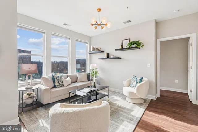 $542,500 | 989 South Buchanan Street, Unit 225, Arlington, VA 22204