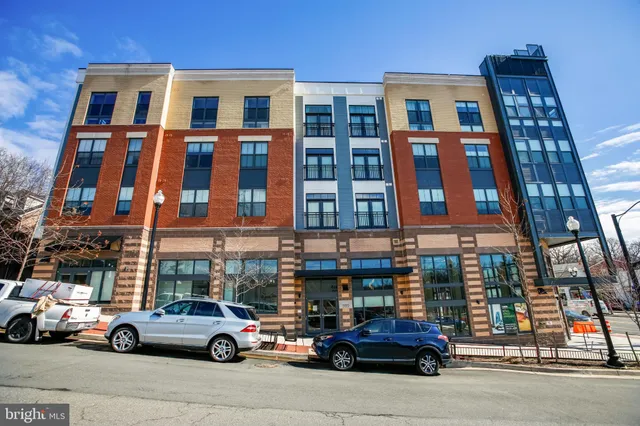 $542,500 | 989 South Buchanan Street, Unit 225, Arlington, VA 22204