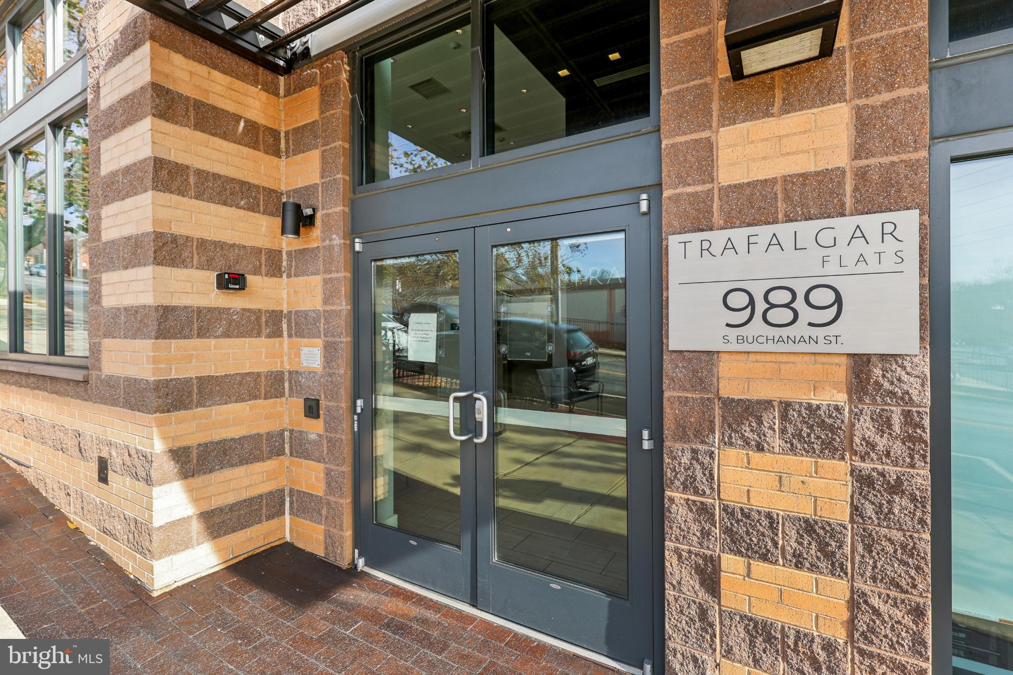 989 South Buchanan Street, Unit 225 Arlington, VA 22204 - Photo 34 of 42 a front view of a building